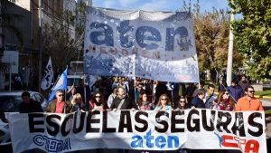 Sin clases, ATEN movilizó por el centro de Neuquén