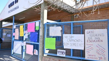 Denuncian abandono en la ESRN 17 de Cipolletti
