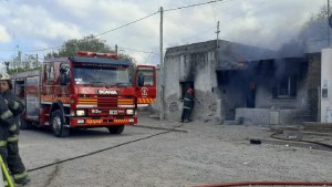 Investigan las causas del incendio en Patagones que causó la muerte de un niño de 5 años y su papá