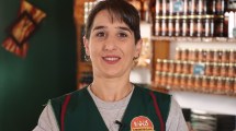 Imagen de Alfajores con harina de piñón otra de las delicias en el Festival Nacional del Chef Patagónico en Pehuenia