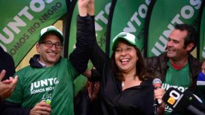 Esto es en off: Las primeras encuestas para las elecciones municipales de Bariloche