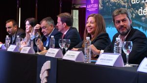 Lammens desde Bariloche defendió su gestión y abogó por dejar el turismo “afuera de la grieta”