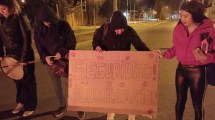 Imagen de Reclaman en las calles por la construcción de un edificio para su escuela secundaria en Neuquén