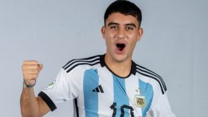 Facundo Buonanotte se suma a lista de Scaloni para la gira de la Selección Argentina por Asia