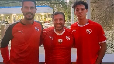 Juan Marconi (vicepresidente de Independiente), Diego Koon (Peña Roja Nqn) y Santiago Maratea. 