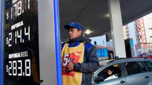 Aumento de combustibles: la nafta subió menos que la inflación del país  