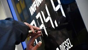 Los combustibles subieron más que la inflación y podrían seguir los aumentos