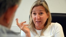 Imagen de Martini se defiende por la causa Techo Digno: una acusación desde «el absurdo, la injuria, la malicia»