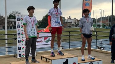 Pianciola Ammann sorprendió y fue segundo en los 3.000 metros llanos. 