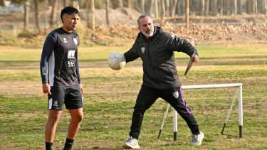 Gorer dirigió su primera práctica en este nuevo interinato. (Foto: Florencia Salto)