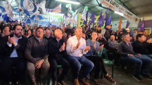 Fuertes críticas a Tanya Bertoldi por el respaldo al candidato de Rolando Figueroa en Cutral Co