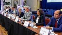 Imagen de Menos fondos para provincias por desaceleración en la actividad: cómo impacta en Neuquén y Río Negro