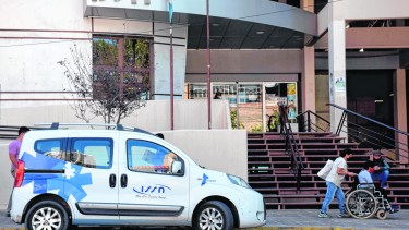 La medida rige desde hoy y fue tomada por la sociedad de obstetricia y ginecología de Neuquén. Foto Matías Subat.
