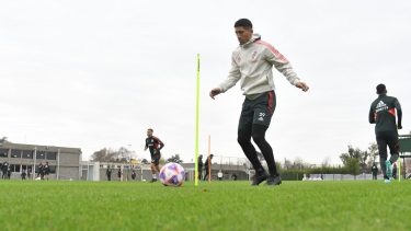 Rodrigo Aliendro seguirá de volante central. (Foto: @RiverPlate)