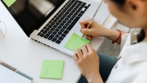 ¿Muchas preocupaciones? 4 estrategias para priorizar lo verdaderamente importante y preservar la calma