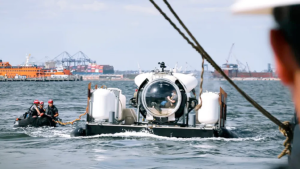 Submarino Titán: las primeras imágenes de los restos, mientras eran trasladados a Canadá