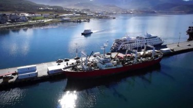 El puerto de capitales chinos consiguió el aval del gobernador Melella, lo que causó el rechazo de la oposición. Foto: Gentileza Comercio y Justicia. 