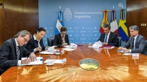 Massa rubricó un acuerdo con países miembros del Club de París