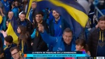 Imagen de Escándalo: un dirigente de Atlético Tucumán fue visto en la despedida de Riquelme con la bandera de Boca