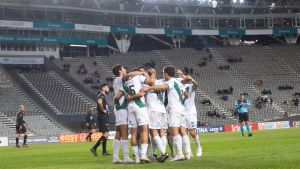 Banfield goleó a Argentino de Merlo y avanza en la Copa Argentina