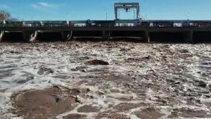 Crecida del río Colorado en Catriel: hay evacuados