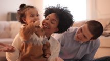 Imagen de Kit para nuevos papás y mamás: ejercitar la atención plena reduce el estrés y aumenta la satisfacción