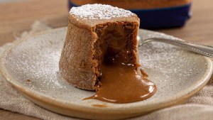 Volcán de dulce de leche en 20 minutos