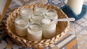 Yogur casero en tan solo tres pasos y sin yogurtera