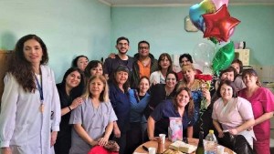 Se jubiló una histórica enfermera del hospital de Cipolletti: estuvo 35 años en el equipo de salud