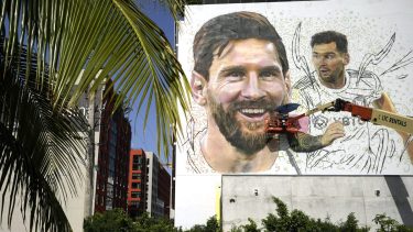 A la movida de los murales se sumaron innumerables promos en los restó de Miami. (AP)