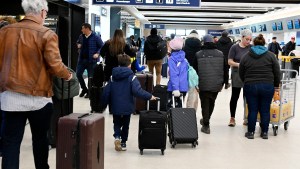 Vuelos demorados y cancelados en Neuquén y Bariloche por tormentas en Buenos Aires