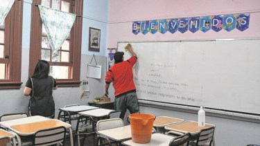Los porteros de las escuelas tendrán mejores en los adicionales desde los salarios de septiembre. Archivo