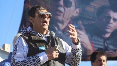Petroleros acusan a las empresas de recargar de tareas a los trabajadores