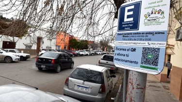 El estacionamiento medido y pago en Viedma tendrá dos semanas de prueba, es decir que no se labrarán multas. Foto: Marcelo Ochoa.