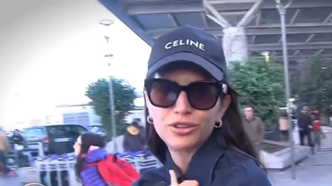 Zaira Nara habló de la salud de Wanda en su arribo al país. 