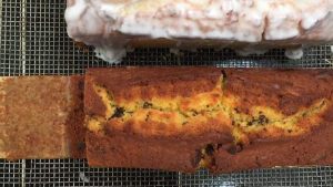 Budín de naranja con trozos de chocolate