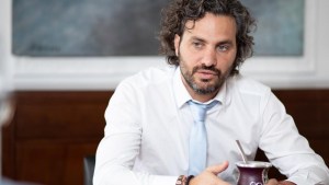 Cafiero se mostró consternado por la inflación: «Me complica que la yerba Playadito valga una luca»