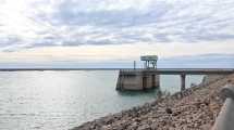 Imagen de Las lluvias lo lograron: el lago de Casa Piedra volvió a crecer tras 12 años de sequía