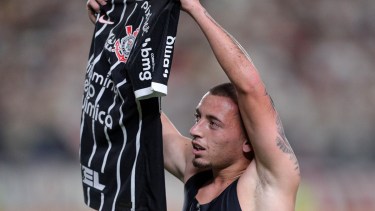 Gustavo Ryan marcó el gol que dio la victoria a Corinthians. 
