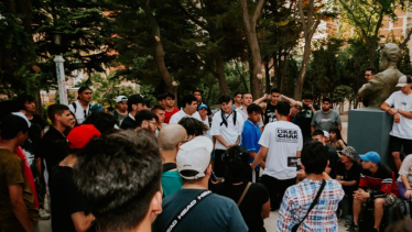 Roca se prepara para una competencia regional de rap