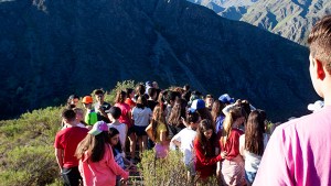 La empresa denunciada por estafas en viajes de egresados comenzó a desmontar su local, en Roca