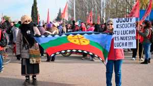 Levantaron el corte en los puentes Neuquén &#8211; Cipolletti: se manifestaron en contra de la represión en Jujuy