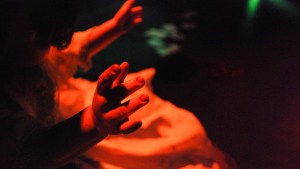 «No te suelto» se presenta en el teatro El Tubo de Viedma
