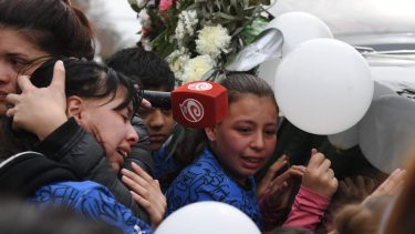 Morena Dominguez fue despedida por compañeros, vecinos y familia. Foto Télam