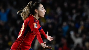 Olga Carmona se vistió de heroína y puso el 2-1 frente a Suecia. (Foto: AP Andrew Cornaga)
