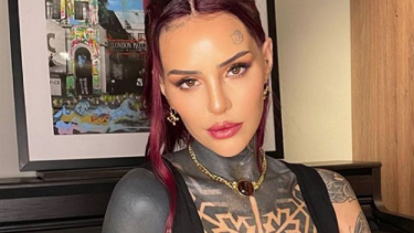 Cande Tinelli contó que fue hostigada por una turista argentina en Madrid. 