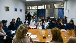 Modificar la ciclovía y cuidar perros de la calle: las propuestas legislativas de los estudiantes de Cipolletti