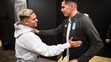Quintero y Sigali, en el primer contacto del colombiano en la Academia. (@RacingClub)