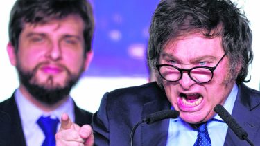 Una escuela convocó a desnudarse en contra de "Milei" en Neuquén: qué dijo la institución