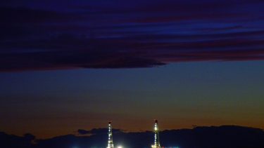 Las luces y las sombras que dejan los diez años de Vaca Muerta en Neuquén